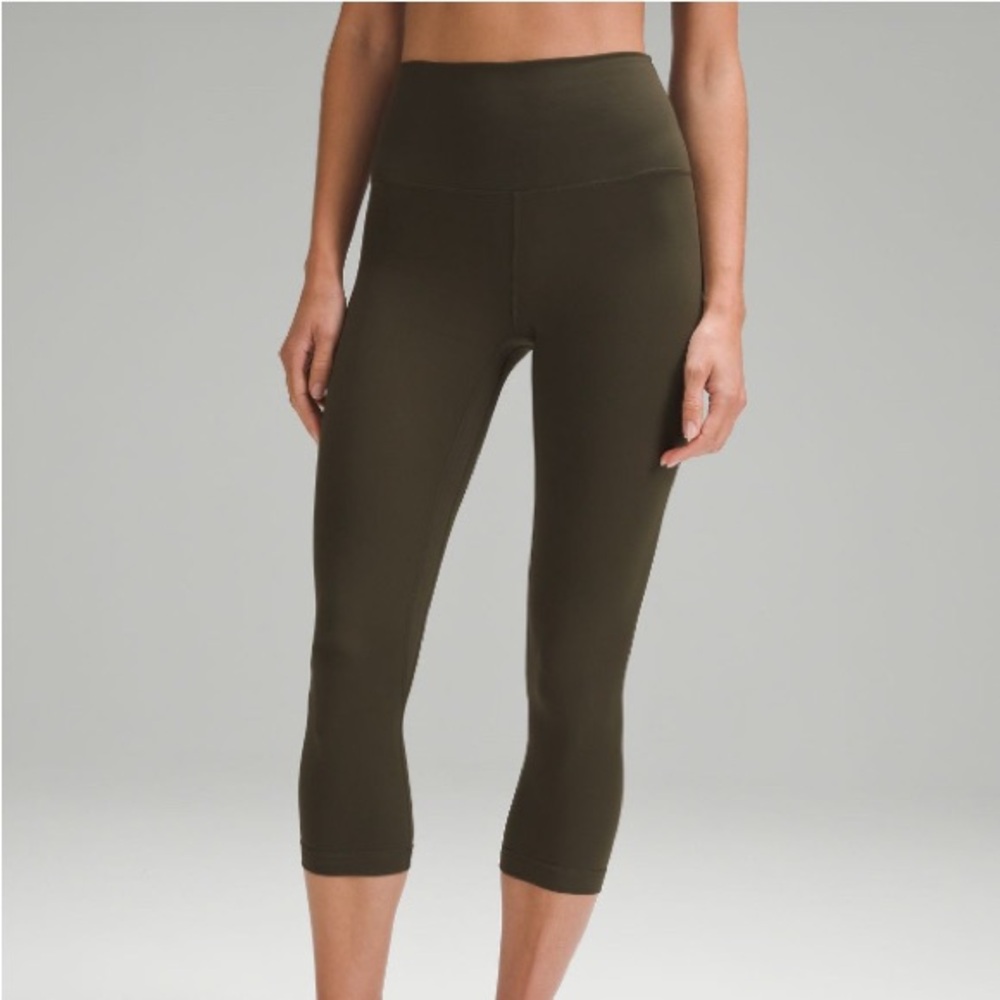 Lululemon Aligns Dark Olive